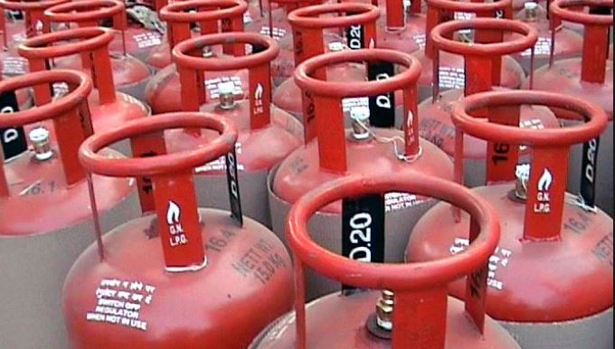 आठ ग्यास उद्योगलाई नेपाल गुणस्तर चिह्न प्रदान