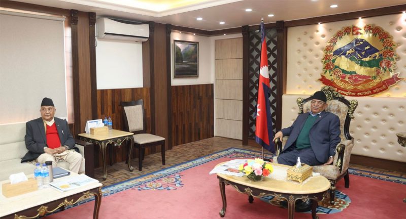 प्रधानमन्त्री प्रचण्ड र अध्यक्ष ओलीबीच भेटवार्ता