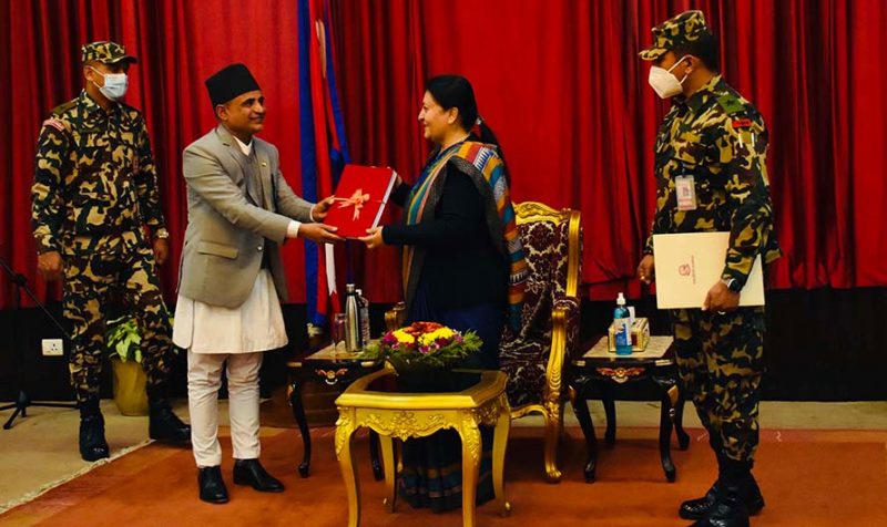 राष्ट्रपतिसमक्ष महान्यायाधिवक्ता कार्यालयको वार्षिक प्रतिवेदन पेस