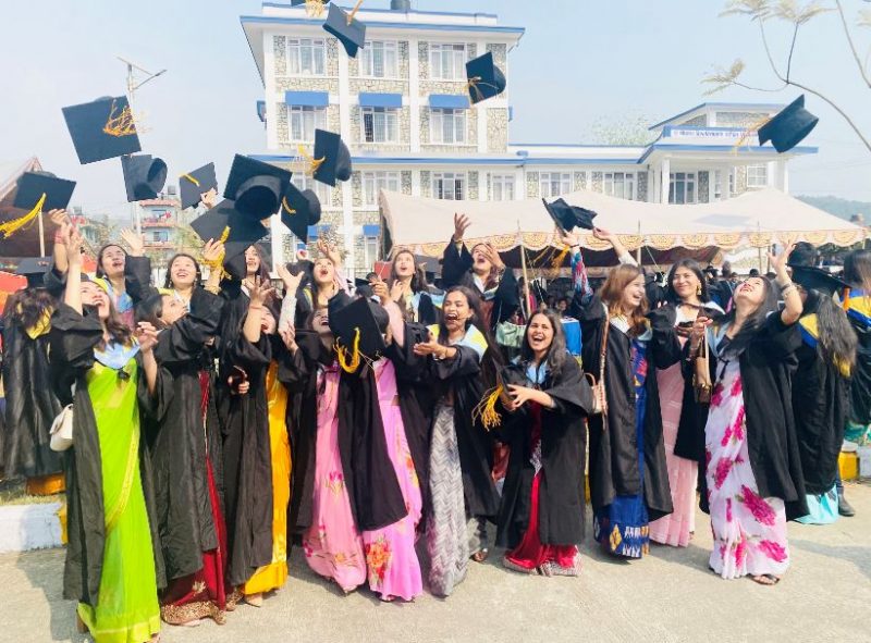 दीक्षित विद्यार्थी