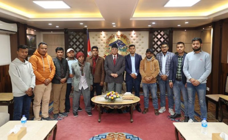 साउदी जेलमा भएका कार्कीलाई नेपाल ल्याउन पहल गर्ने प्रधानमन्त्रीको प्रतिबद्धता