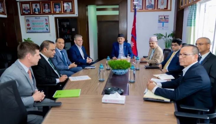 अर्थमन्त्री डा महत र एमसिसीका नायब उपाध्यक्ष जोनाथन ब्रुक्सबीच भेटवार्ता