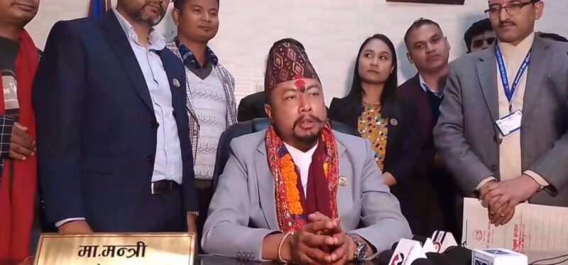 खेलकुदमन्त्री विराजभक्त श्रेष्ठ
