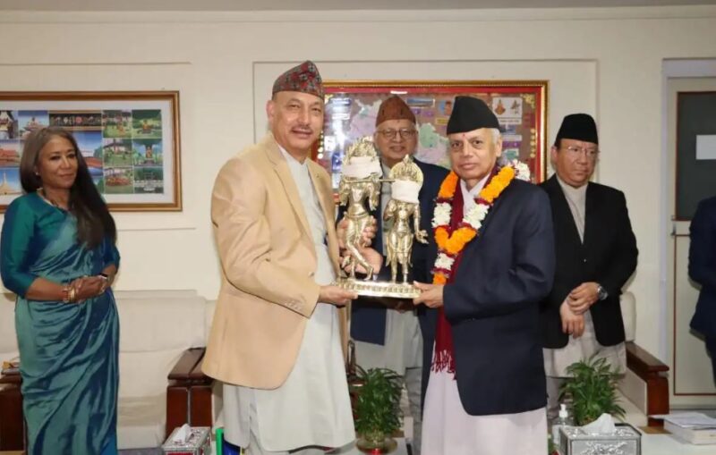 न्यायाधीश खतिवडा