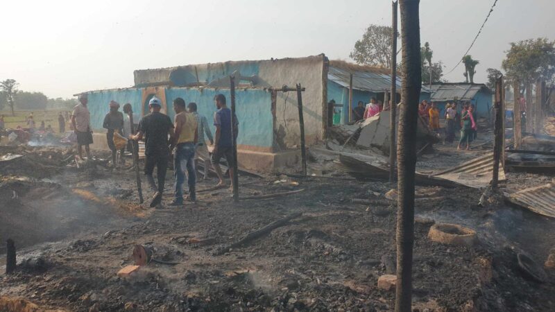 रङ्गेलीमा आगलागी
