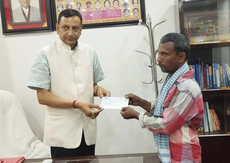 आनन्द साहको परिवार