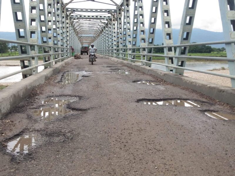 बागमती पुल जीर्ण