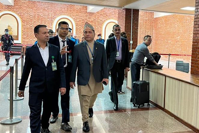 गृहसचिव विमानस्थल छिर्दा