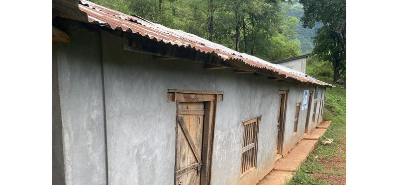 विद्यार्थी दुई, शिक्षक पनि दुई