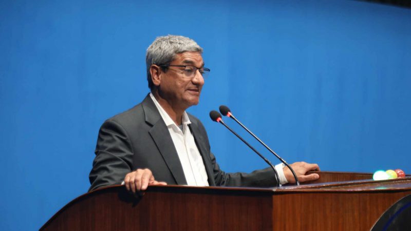 गृहमन्त्री लेखक