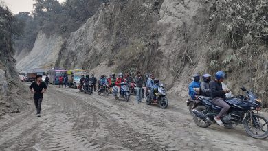 समयमा काम नहुँदा दाउन्ने सडकखण्डको यात्रा कष्टपूर्ण